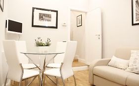 Art Apartment Canacci Family